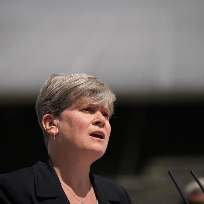 B.C. moves up zero-emission vehicle target, with 100-per-cent sales goal by 2035